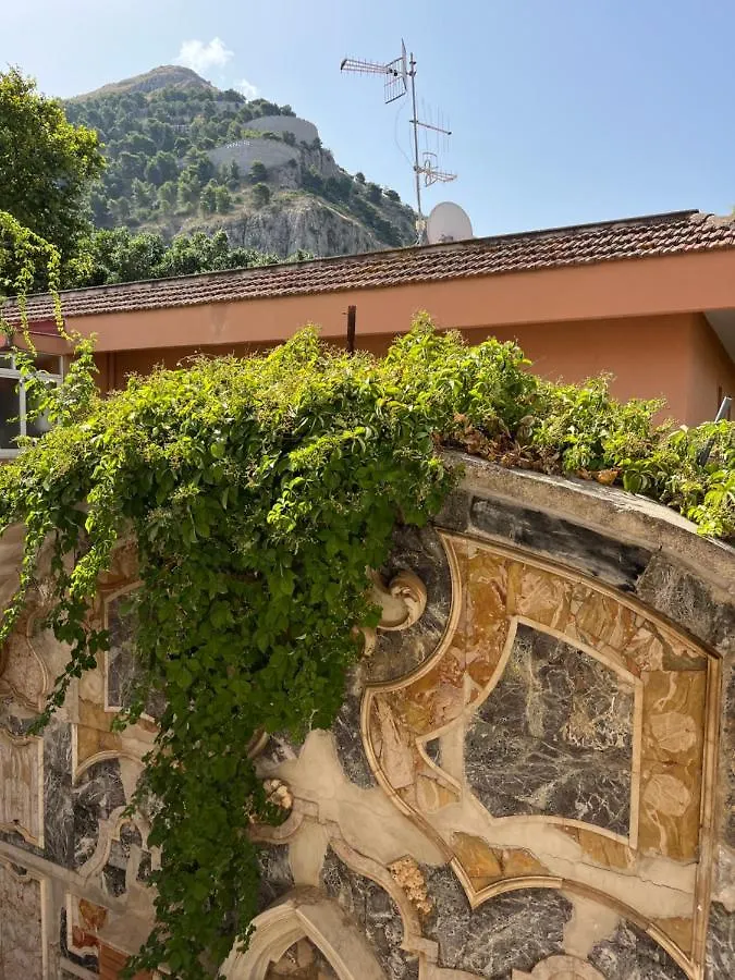 A Casa Del Console Apartman Mondello Homestay szállás